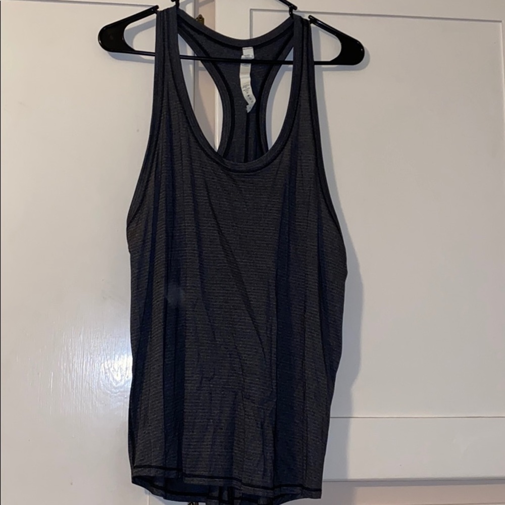 Lululemon top